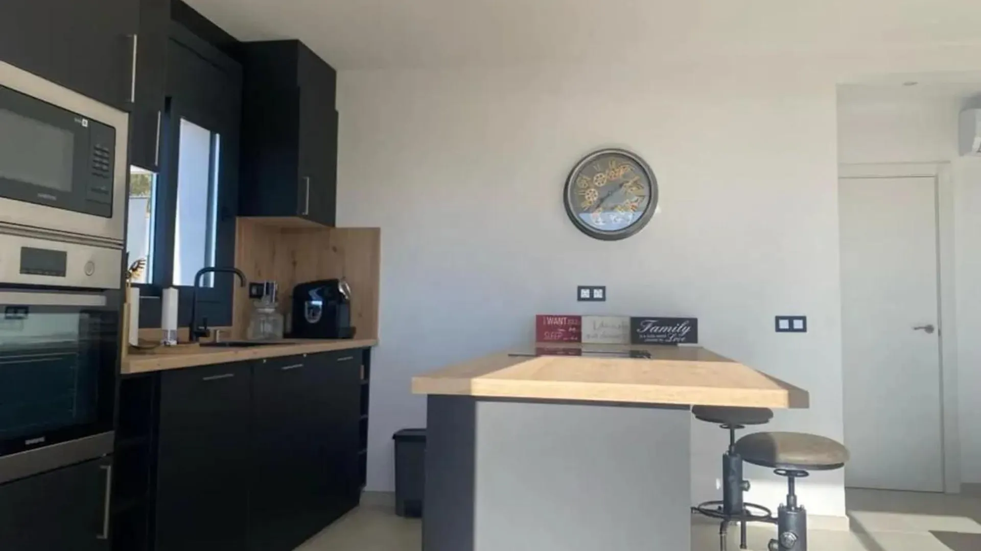 Holiday home Modern House With City View In El Mas Fumats Selva de Mar